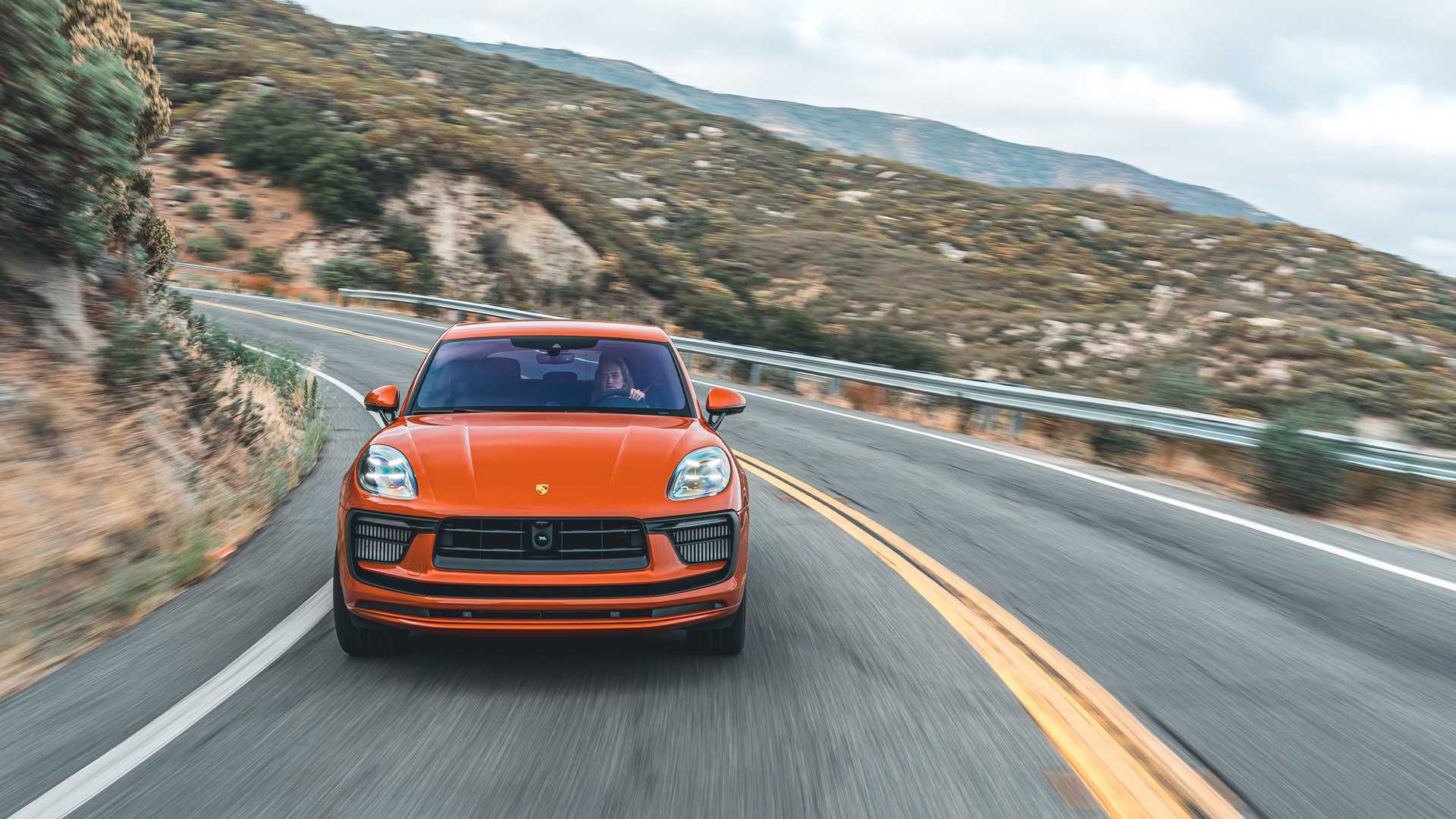 2022 Porsche Macan S