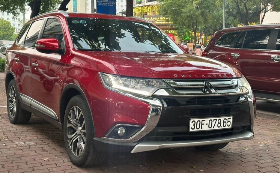 Bán Mishubishi Outlander 2018 cũ