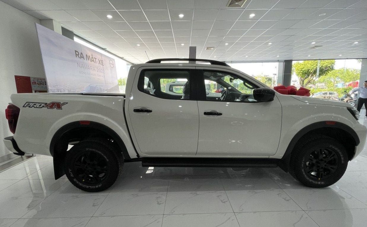 NISSAN NAVARA Đủ màu giao xe trong ngày