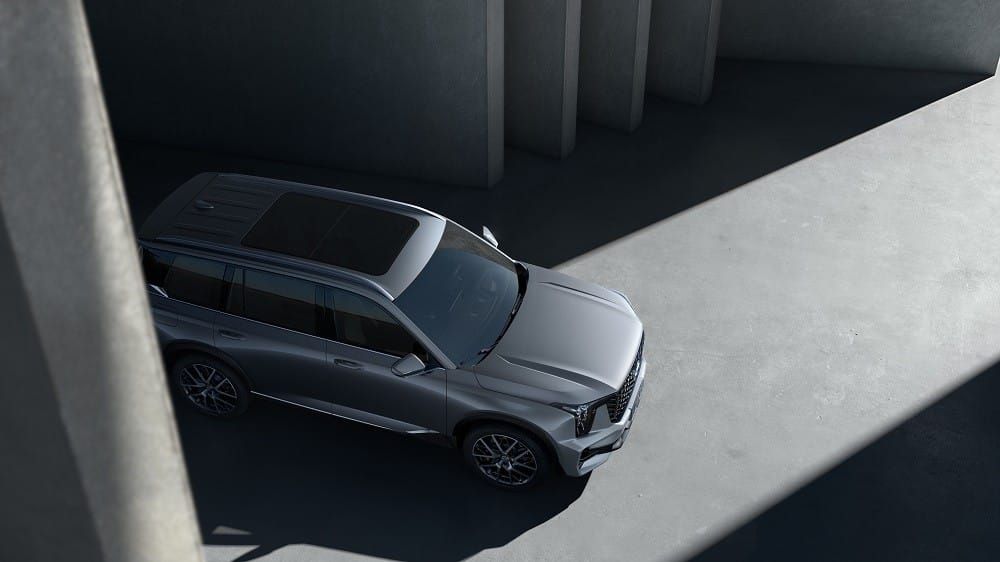 Mẫu SUV này còn có cửa sổ trời toàn cảnh Panorama