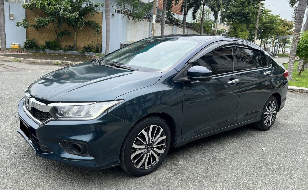 Cần bán xe Honda City bản Top sản xuất 2017 số tự động
