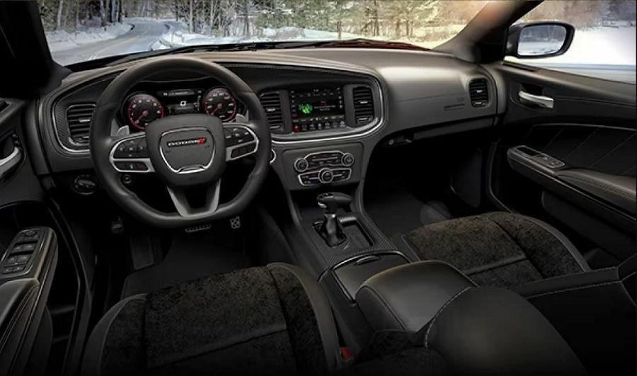 Nội thất Dodge Charger Blacktop 2023