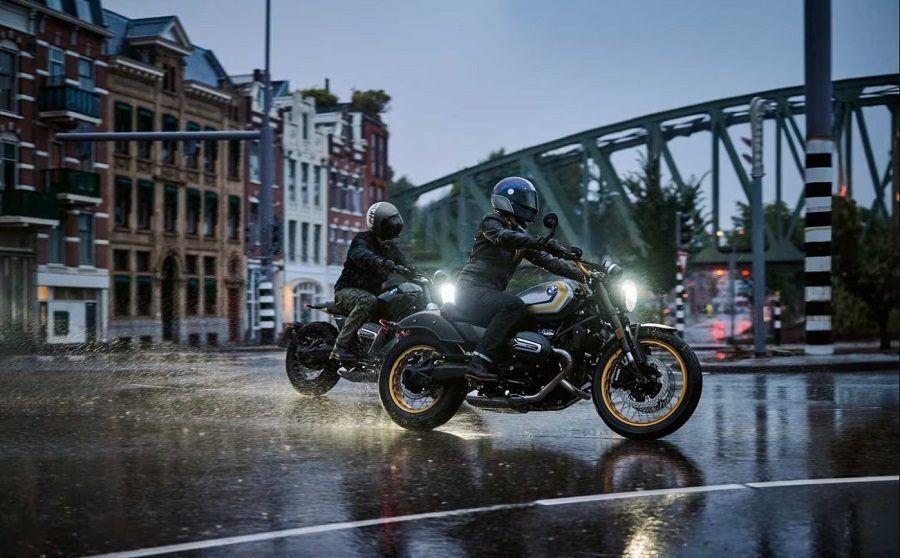BMW R 12 nineT Roadster và R 12 Cruiser 2024