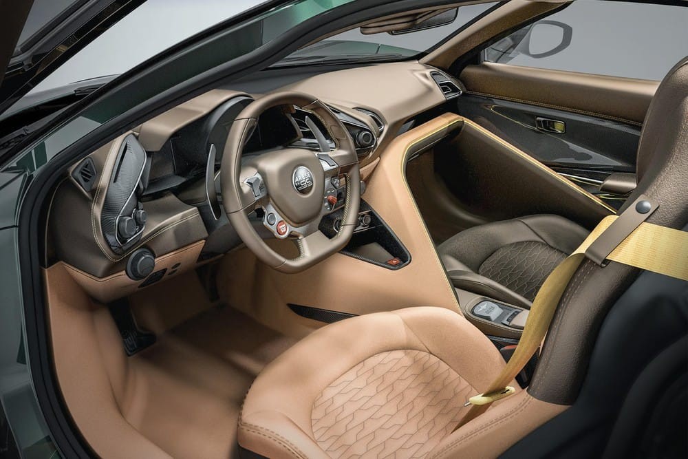 Nội thất của Touring Superleggera Arese RH95