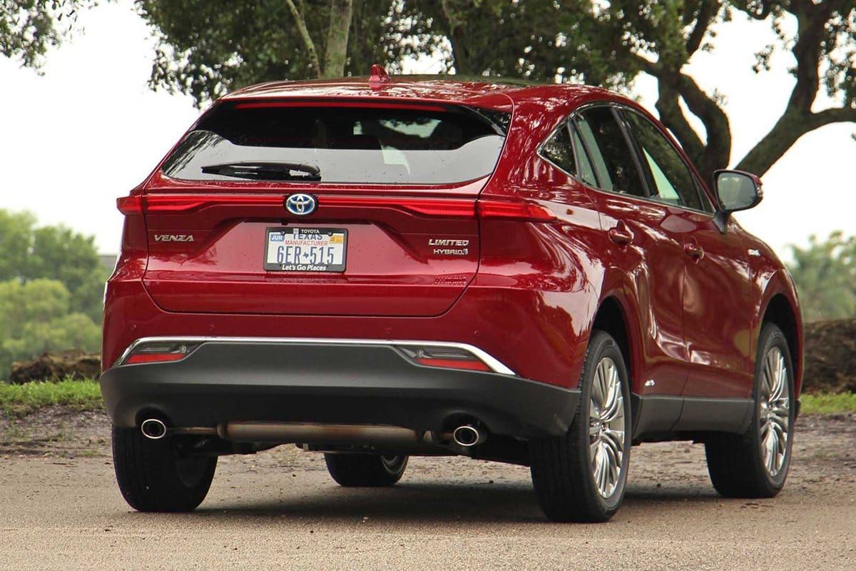Đánh giá xe Toyota Venza 2021: Đuôi xe toyota-venza-2021.jpg