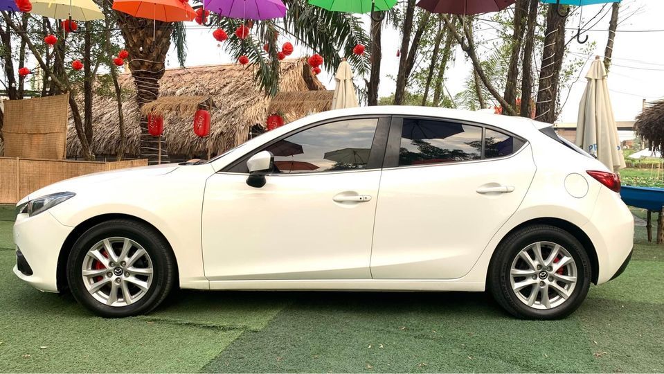 Mazda 3 2015 hatchback cực đẹp