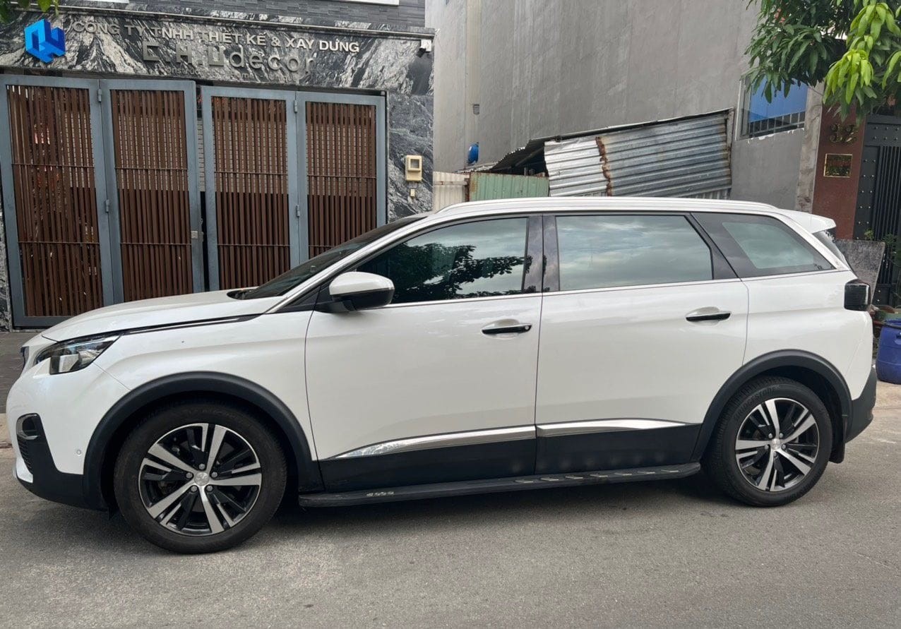 Chính chủ cần bán xe Peugote 5008 đời 2020