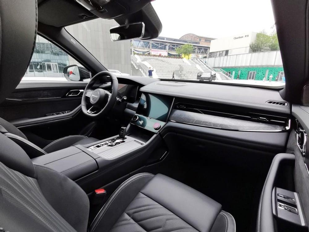 Lynk & Co 09 có 3 tùy chọn động cơ