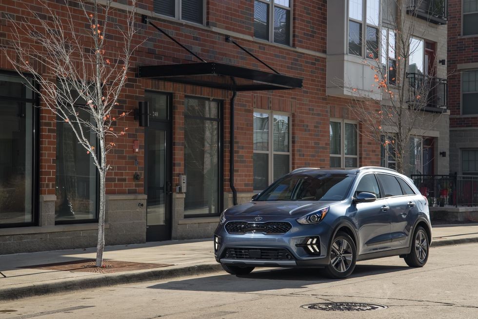 Giá xe Kia Niro 2022