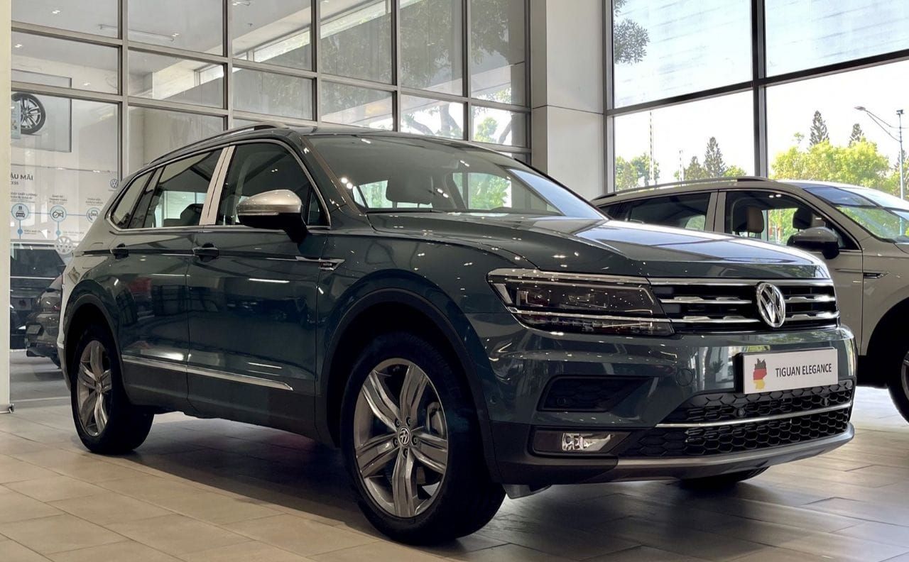 Volkswagen Tiguan Luxury S 2022 màu Xanh Giao ngay