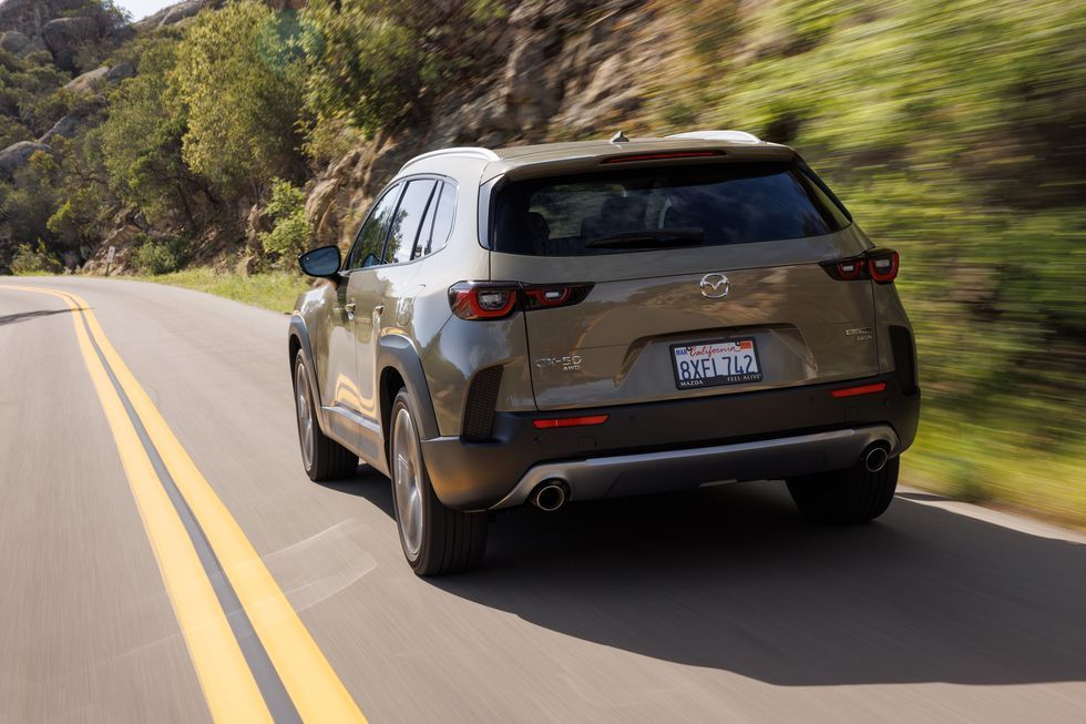 đuôi xe Mazda CX-50