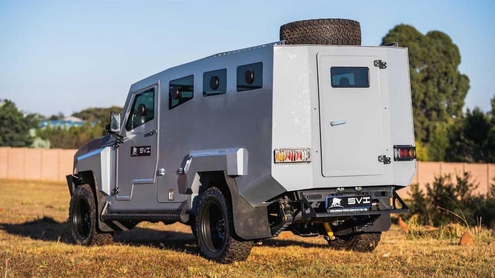 Phía sau của SVI Max 3 Troopy