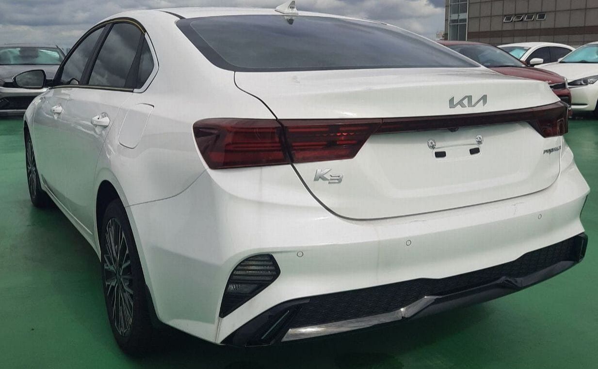 Kia K3 Luxury màu Xanh Xe có sẵn giao ngay giảm 15 triệu