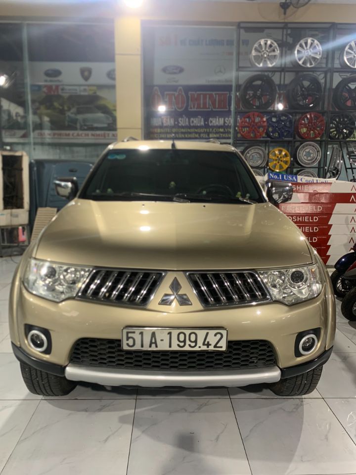 Bán xe Mitsubishi Pajero Sport D 4x2 AT - 2011, vô nhiều đồ chơi, giá 420tr.