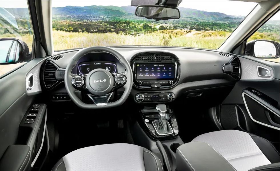 buồng lái Kia Soul 2023