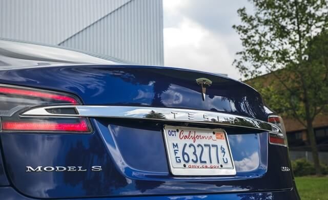 Tesla Model S-9