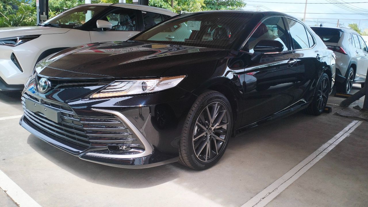 bán nhanh CAMRY 2.5Q 2024 (liên hê nhận them ưu đãi)