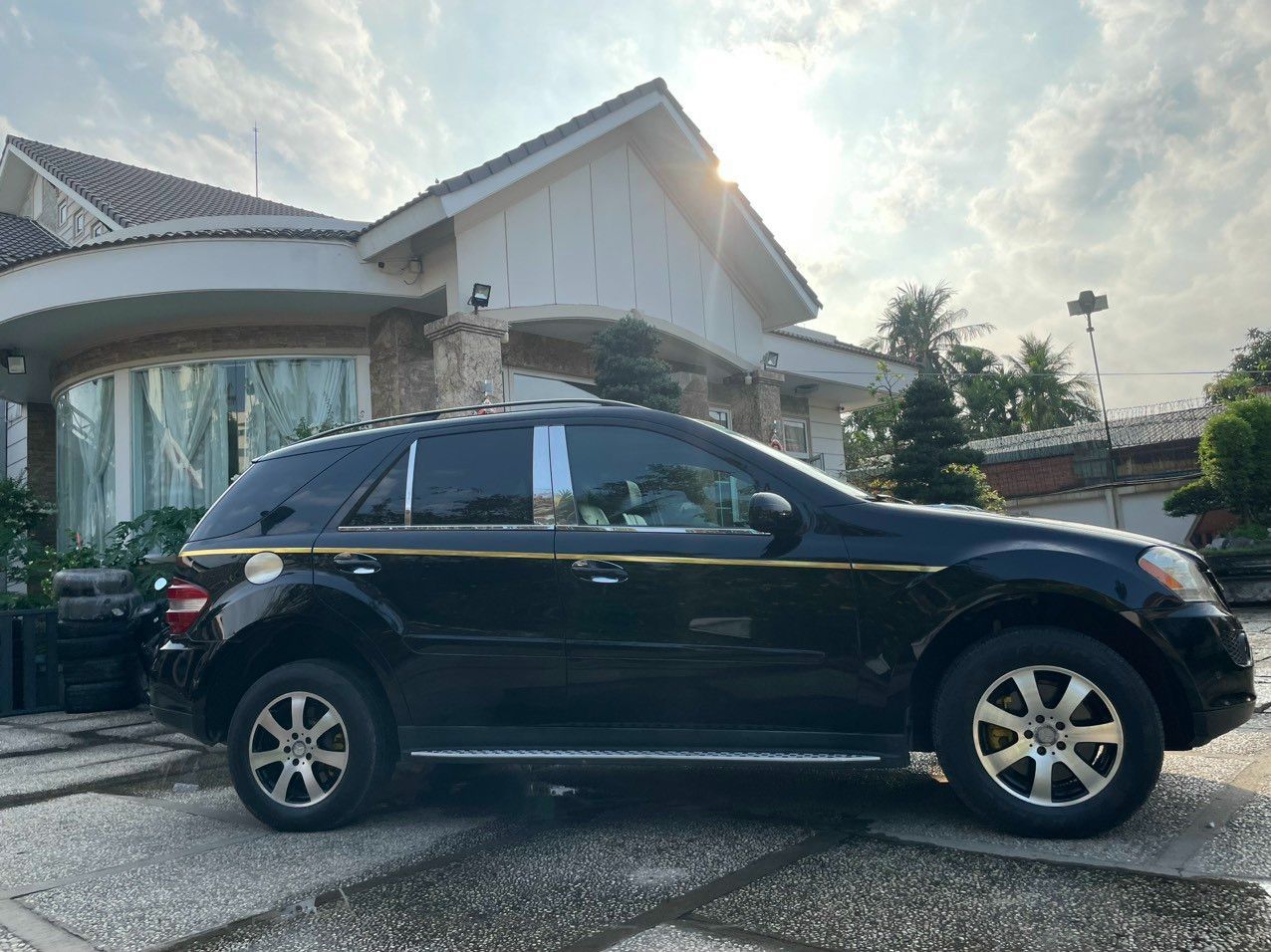 Chỉ với 290 triệu là sở hữu ngay Mercedes ML350 đăng ký 2008.
