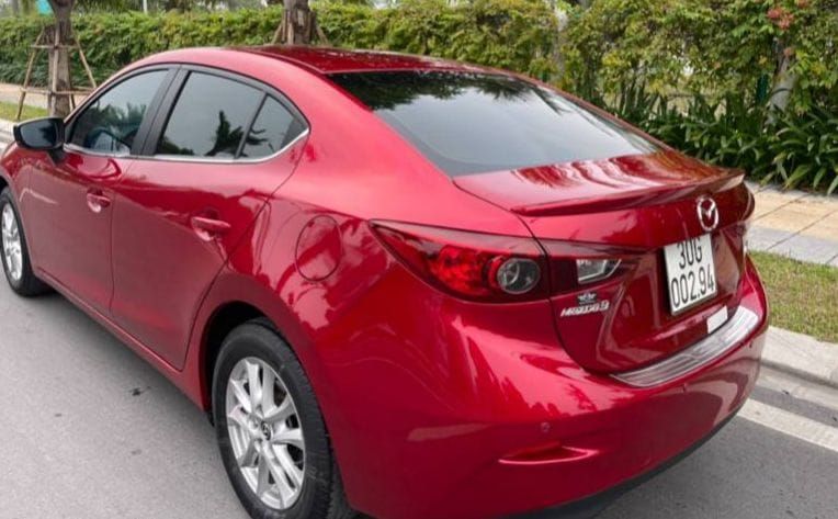 bán Mazda 3 máy 1.5L AT sx 2018 mầu đỏ ,chính chủ xe