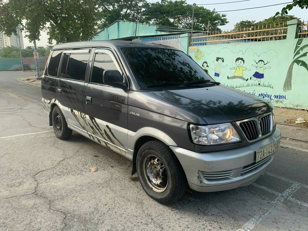 Mitsubishi Jolie (phiêu lưu) 2004