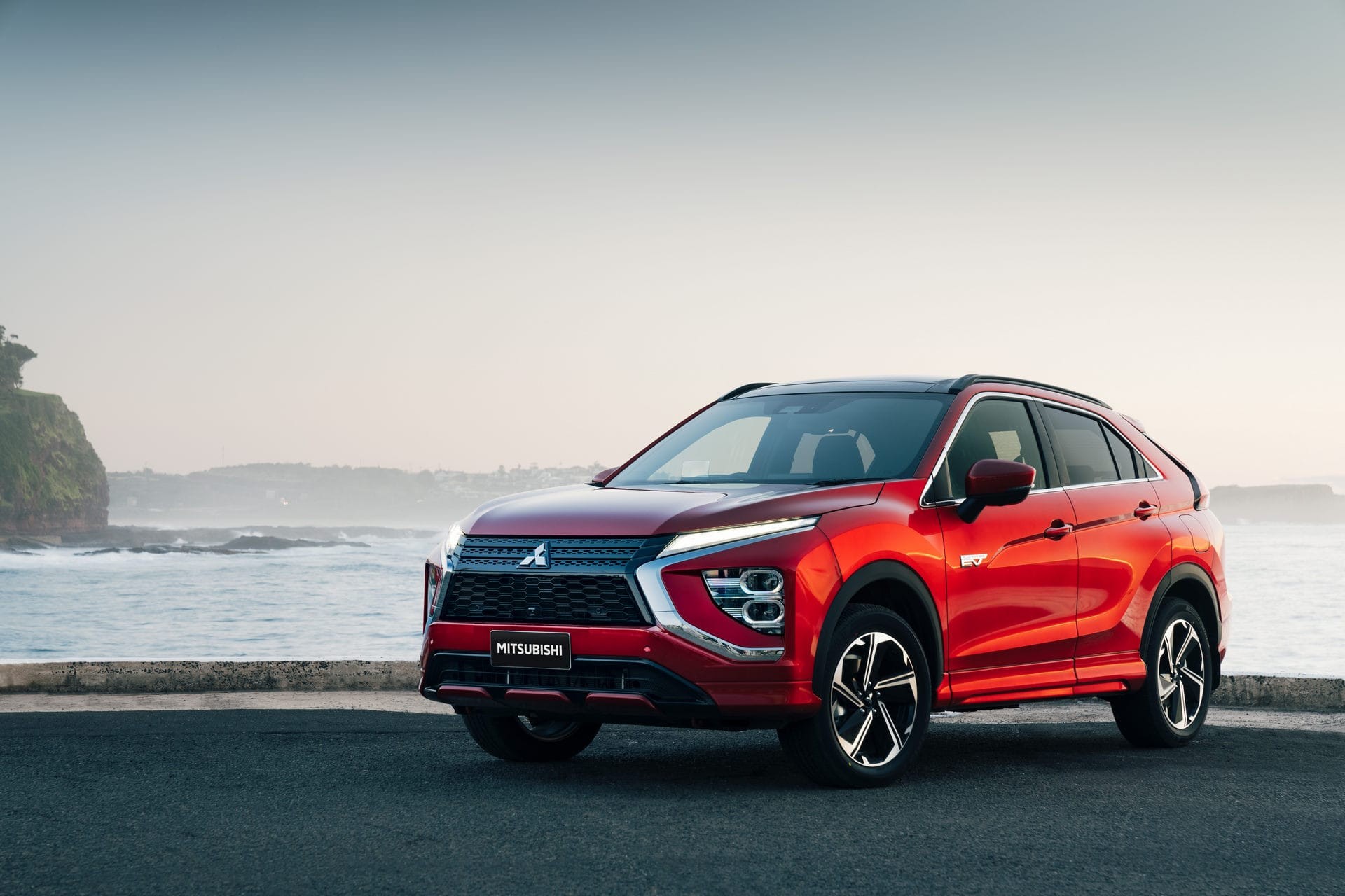 Mitsubishi Eclipse Cross Plug-In Hybrid 2022 được trang bị rất nhiều công nghệ hiện đại