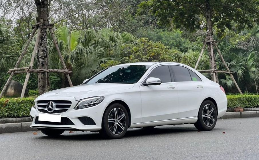 Mercedes C180 FL 2020
