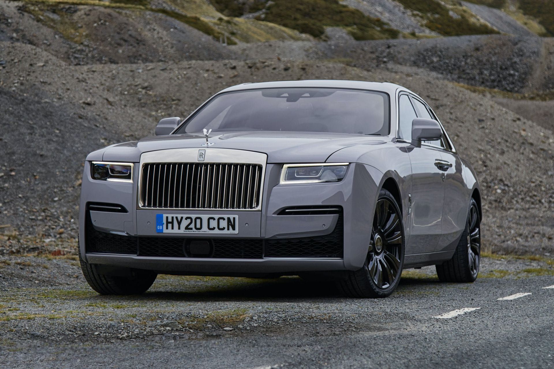Rolls-Royce Ghost 2021 thế hệ mới ra mắt tại Thái Lan, giá triệu đô