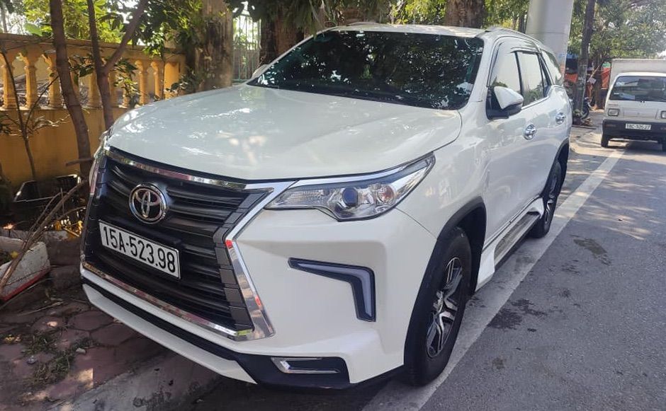 Bán xe Fortuner 2019 cũ
