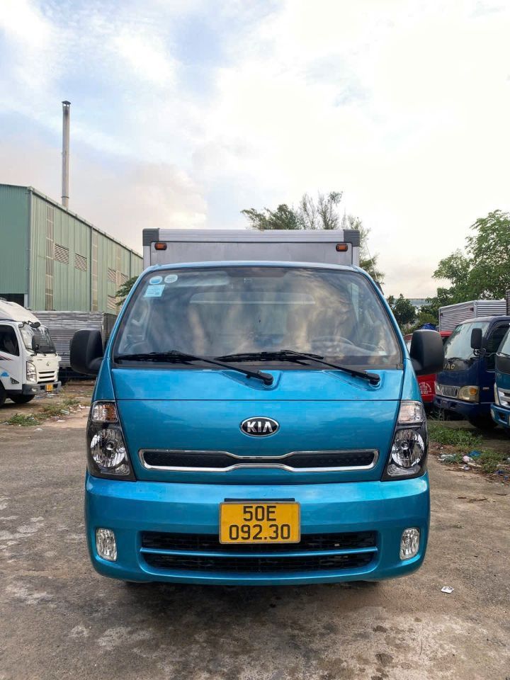 Bán nhanh xe tải 2t4 còn mới giá siêu mềm