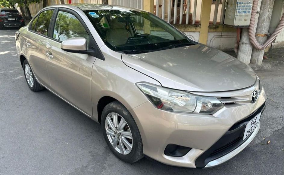 Cần bán ô tô cũ Toyota Vios 2015