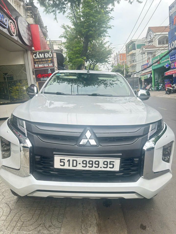 Chính chủ bán xe Mitsubishi triton 2020 4x4