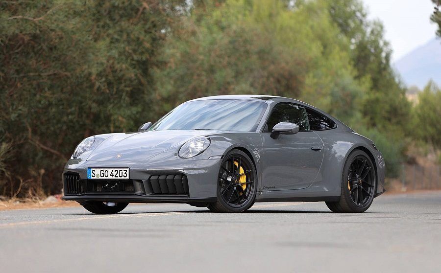 Porsche 911 GTS Hybrid