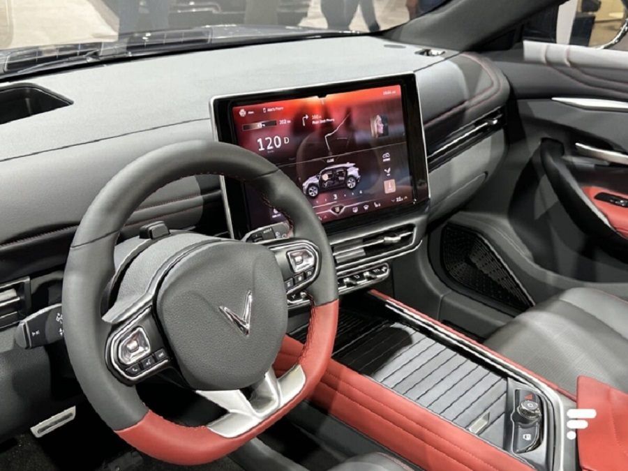 VinFast VF7 Eco 2025