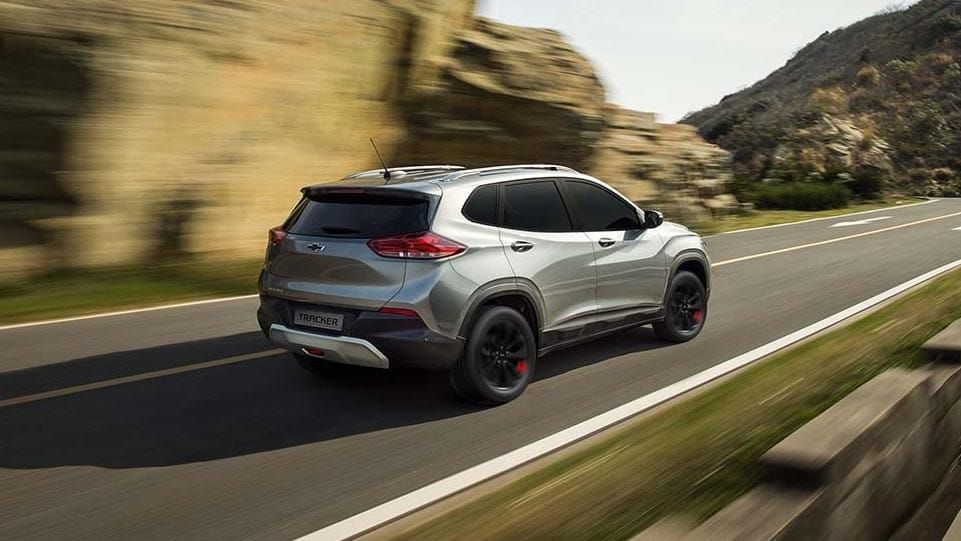 Thiết kế bên sườn và đằng sau của Chevrolet Tracker 2021