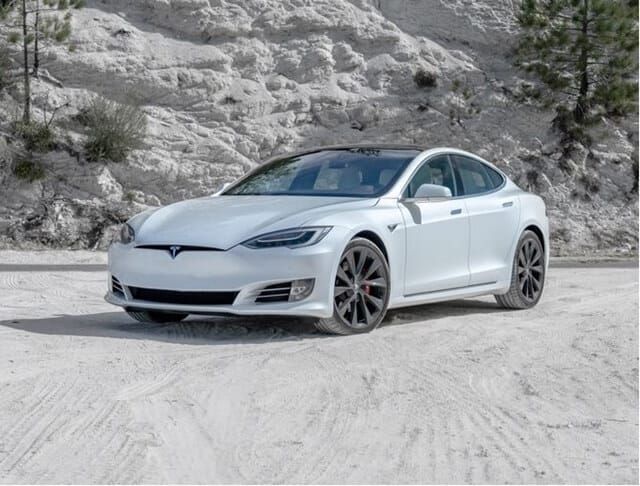 Tesla Model S-2