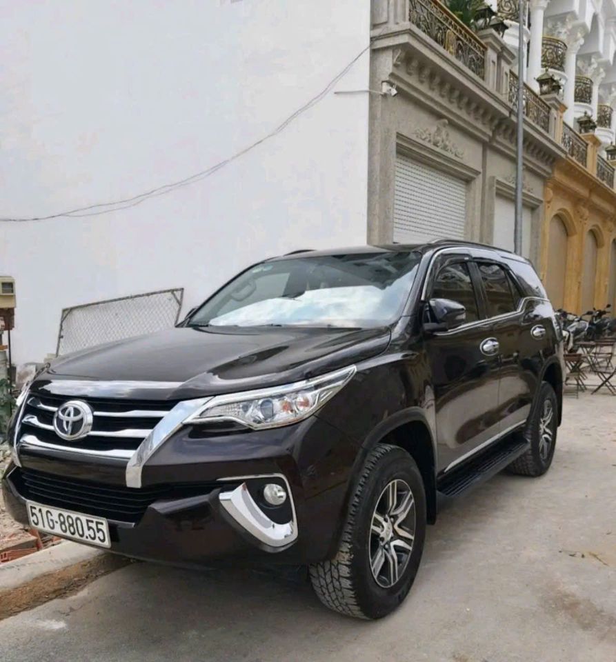 CẦN BÁN XE TOYOTA FORTUNER MÀU NÂU – BIỂN VIP TP.HCM