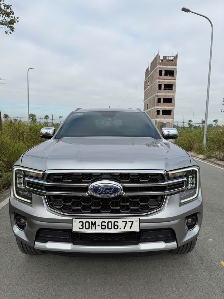 Ford Everest Sx 2022 đăng ký 2023 bản 4x2 bản Titanium
