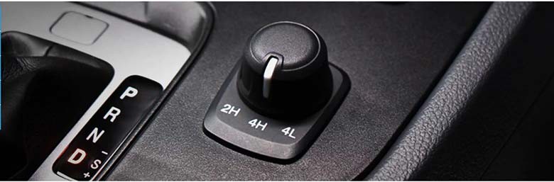 Hệ thống khoá vi sai cầu sau và gài cầu điện tử Shift-On-The-Fly