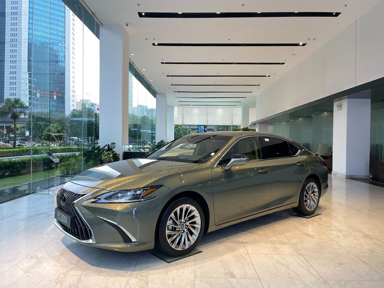 Lexus là thương hiệu xe sang đến từ Nhật Bản