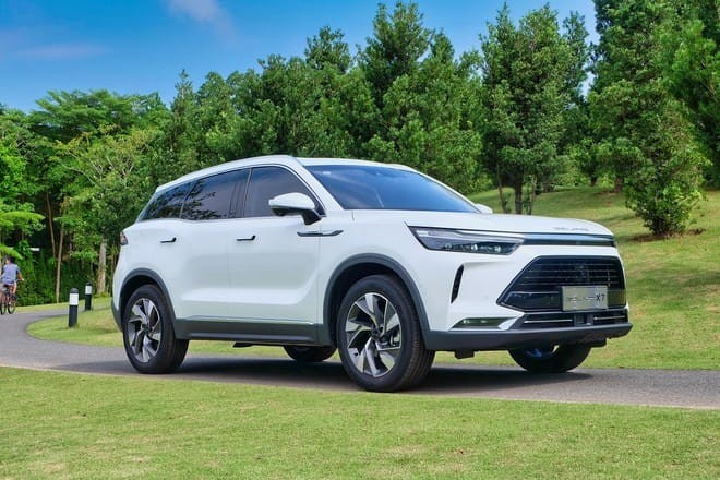 Baic Beijing X7 có xịn xò?: Chi tiết thông số, giá lăn bánh & khuyến mãi (10/2020)