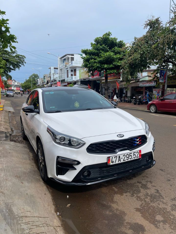 CHÍNH CHỦ không có nhu cầu sử dụng cần BÁN Ô TÔ CERATO Luxury