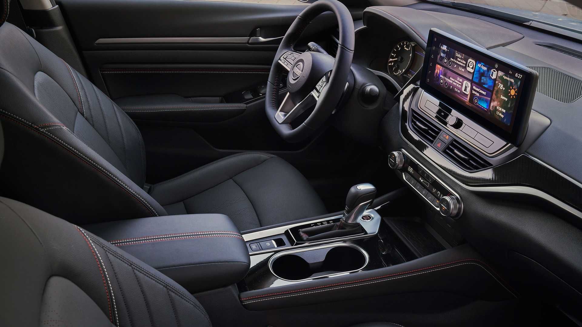 ghế lái Nissan Altima 2023