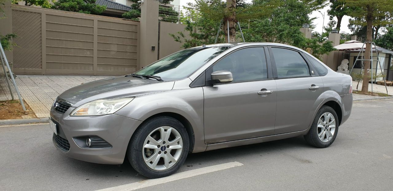 Chính chủ cần bán nhanh xe  Focus Ghia 2011