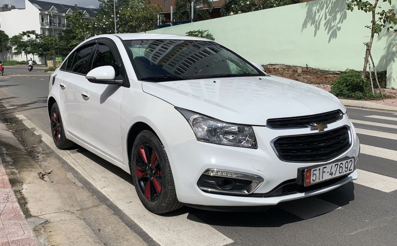 Gia đình cần bán Chevrolet cruze 2017