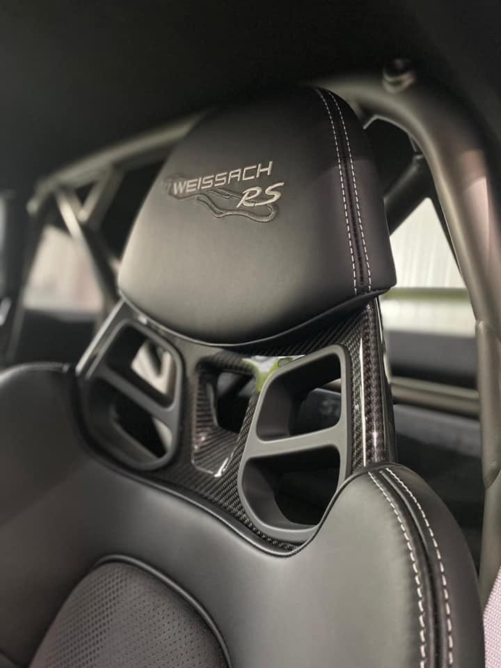 Ghế ngồi của chiếc siêu xe Porsche 911 GT3 Rs mới về nước