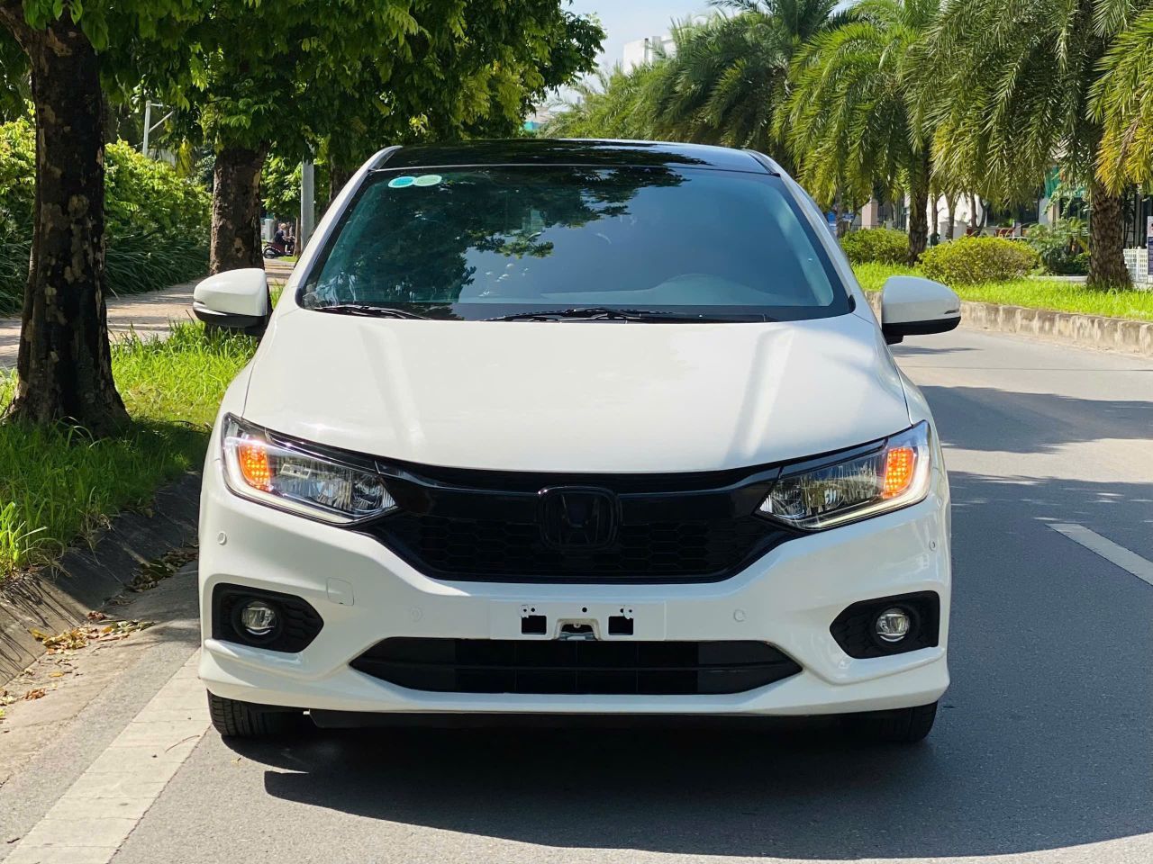 Em về thêm hàng quốc dân - Honda City Top 2018, màu trắng, 5 chỗ