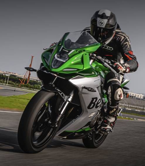 xe đang vận hành