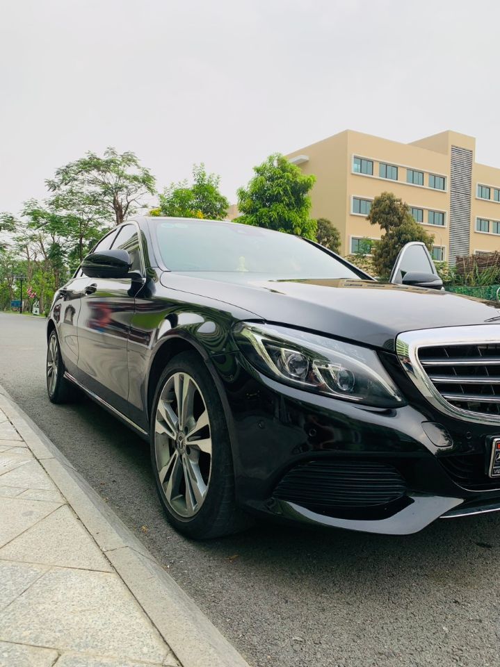 Merc c250 sản xuất 2018 đăng ký lần đầu tiên vào năm 2019