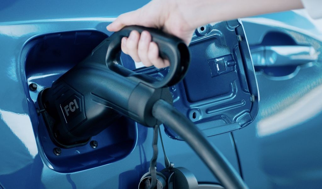 xe điện đang sạc