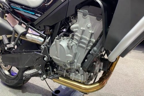 Khối động cơ LC8 giống trên KTM 790 Adventure của CFMoto MT800 2021 Khối động cơ LC8 giống trên KTM 790 Adventure của CFMoto MT800 2021